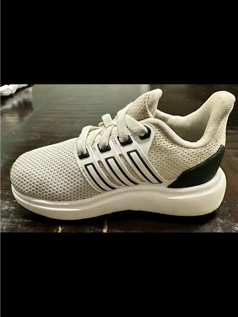 Kids Adidas Ubounce DNA Size 7K White/ Black Sneakers Shoes